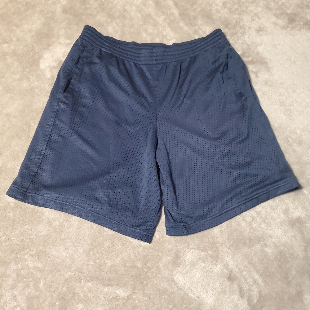 Champion navy blue mesh basketball shorts men size med. Pre-owned